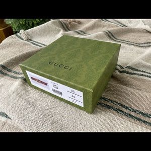 Gucci belt box with ribbon